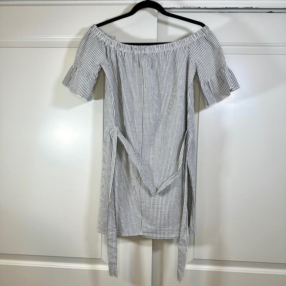 Off Shoulder Pinstripes Gray & White Dress - Large - Picture 7 of 8